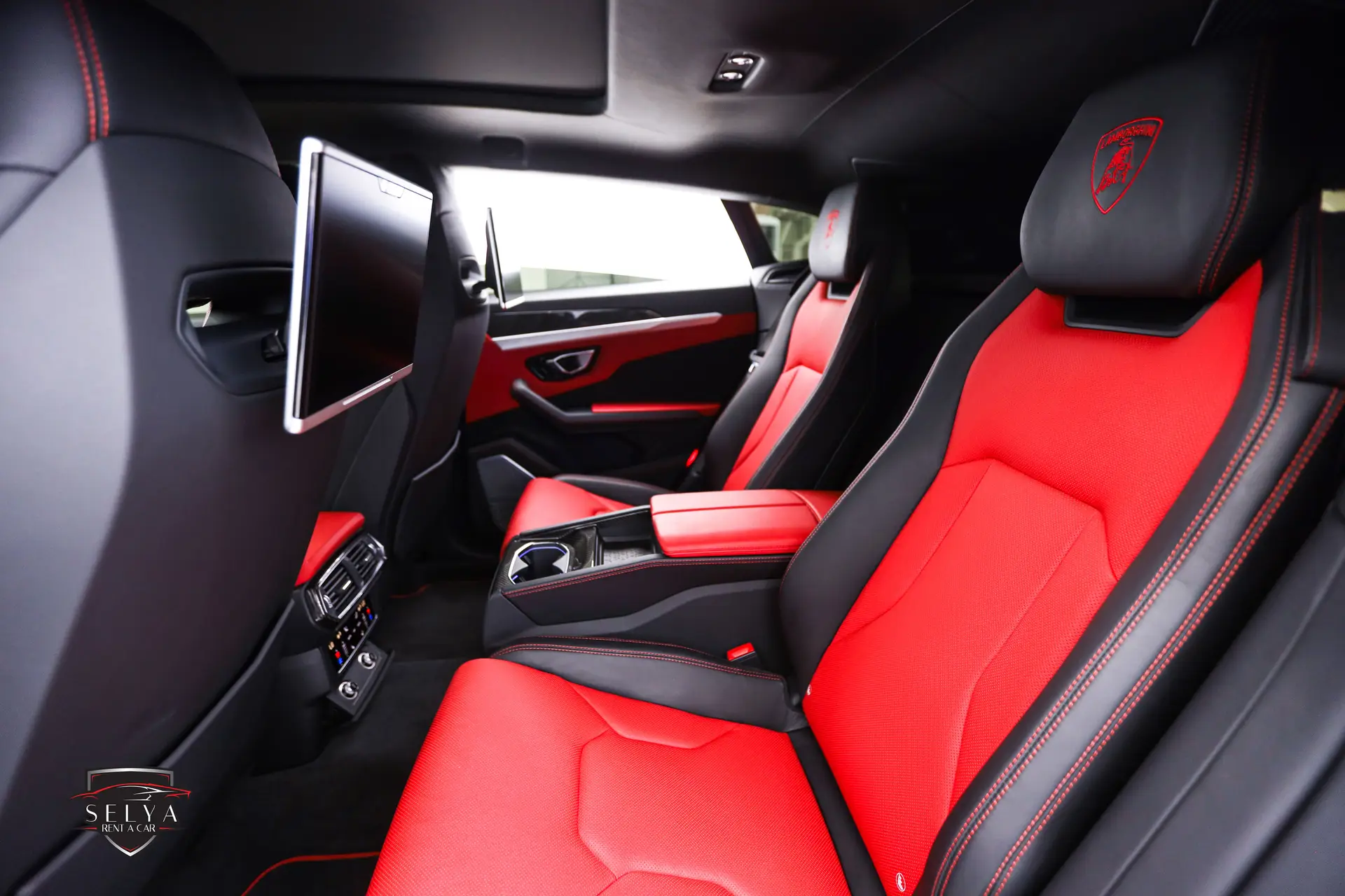 Lamborghini Urus Pearl Capsule Blue - Thumbnail 3